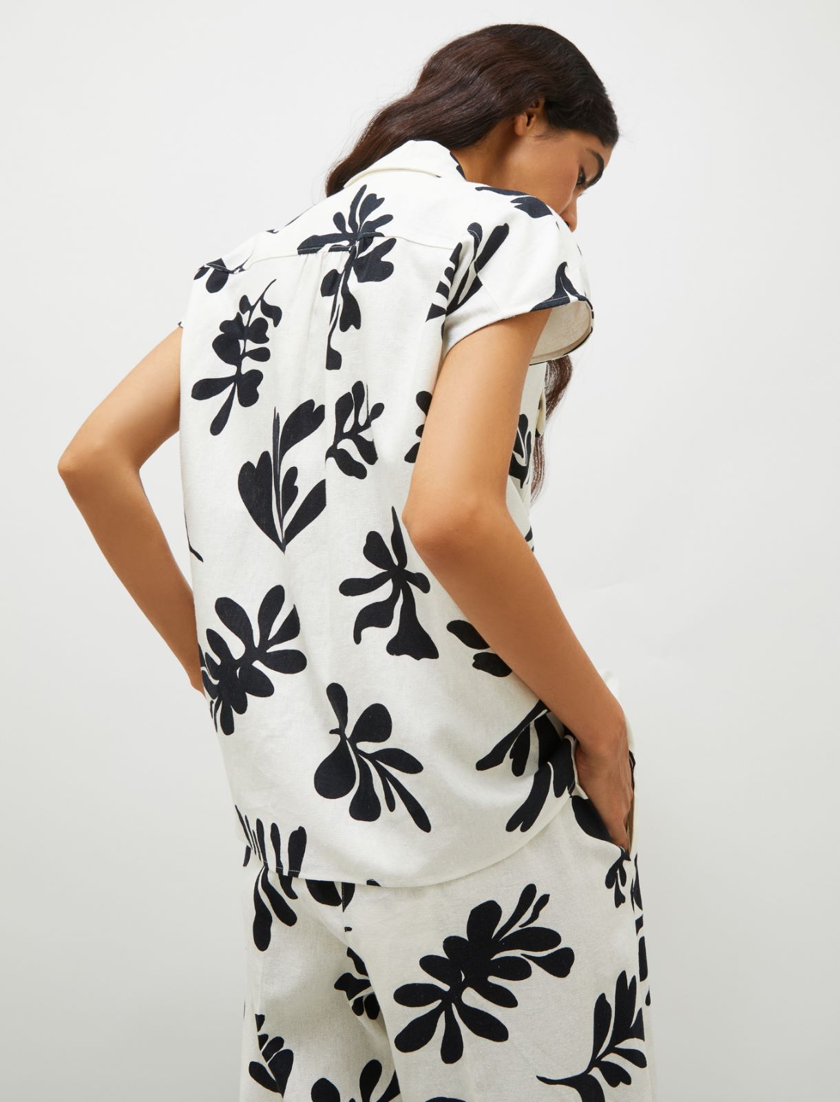 Marella Camicia smanicata in lino e viscosa