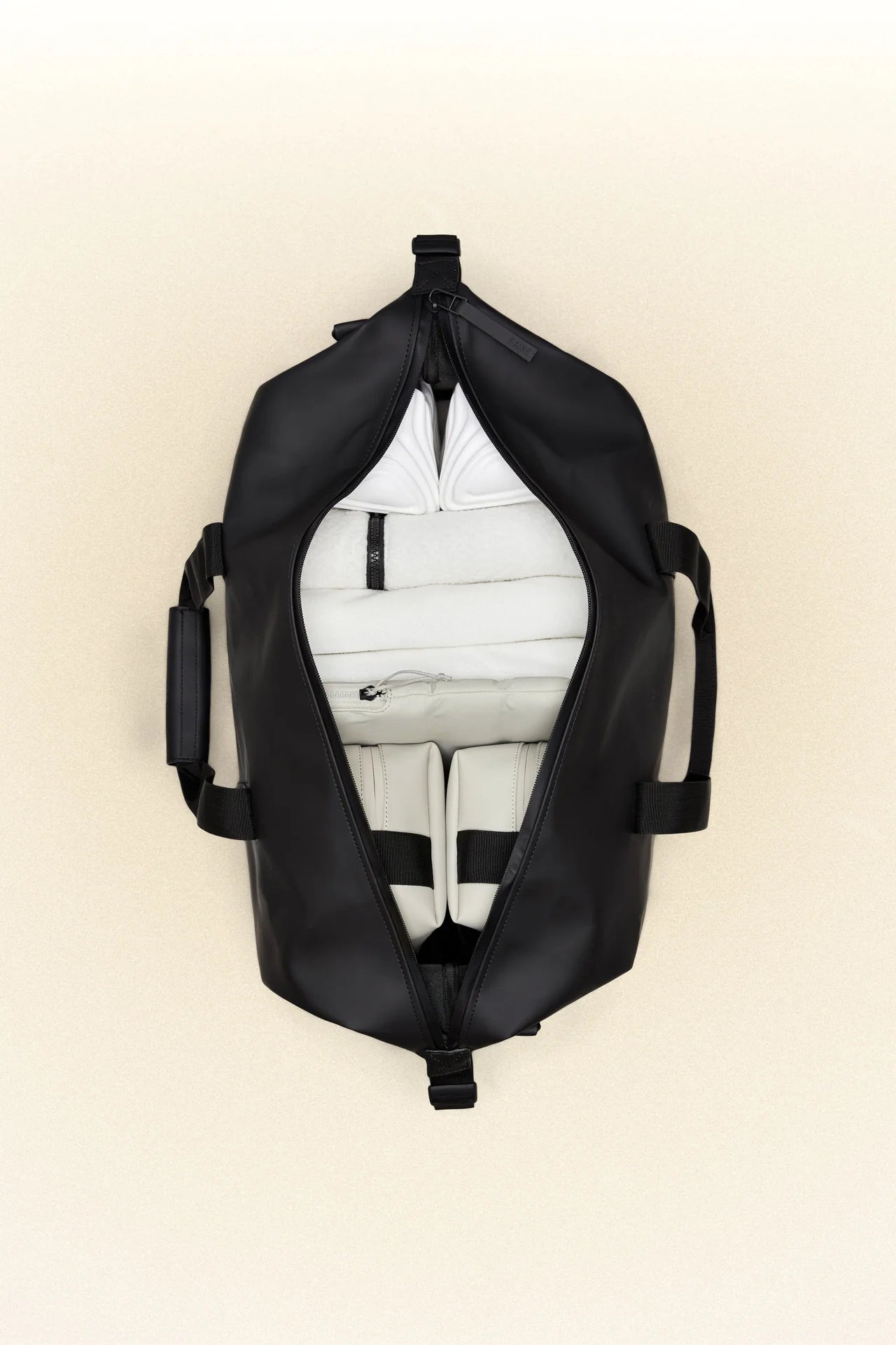 RAINS 14200 Hilo Weekend Bag