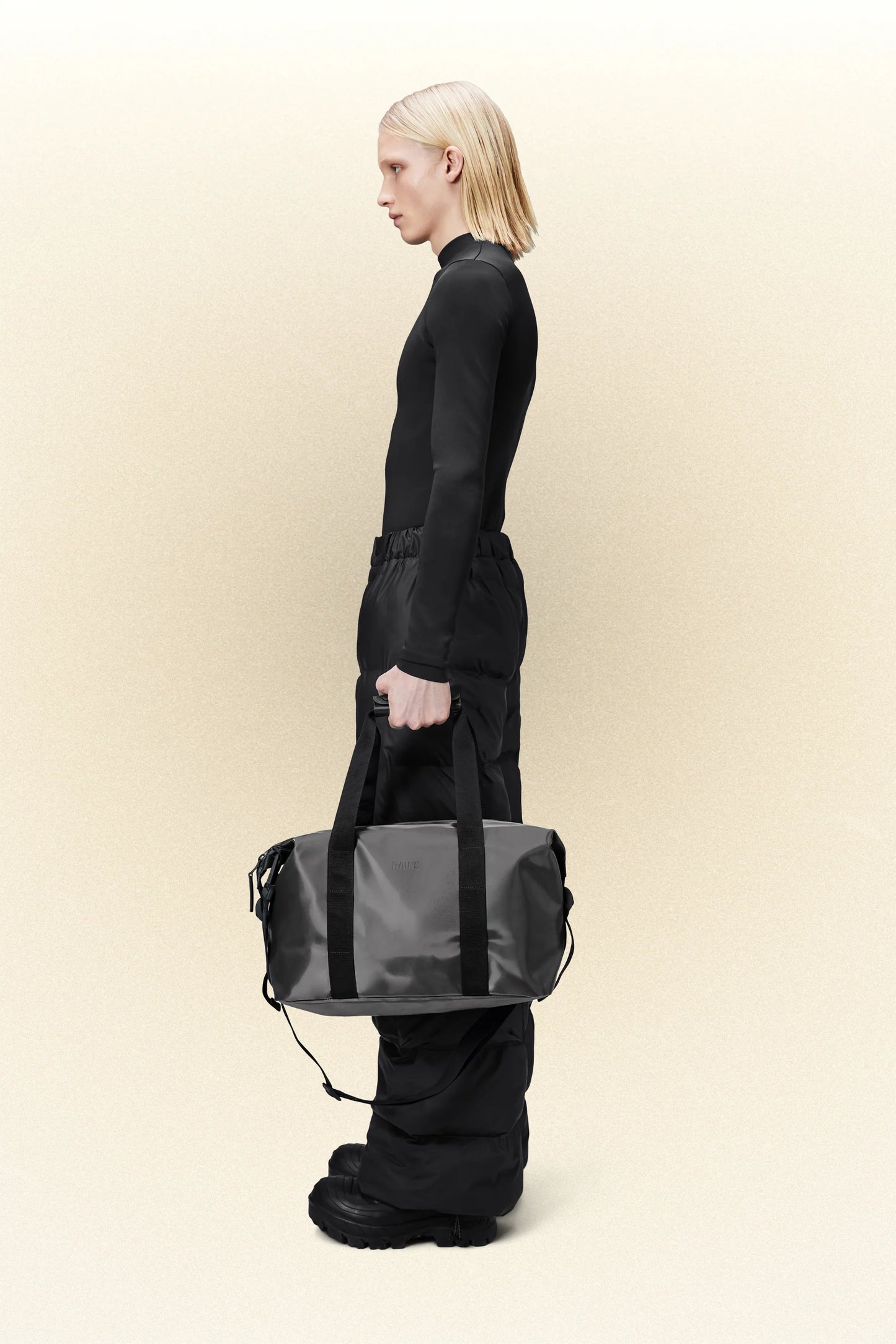 RAINS 14220 Hilo Weekand Bag Small