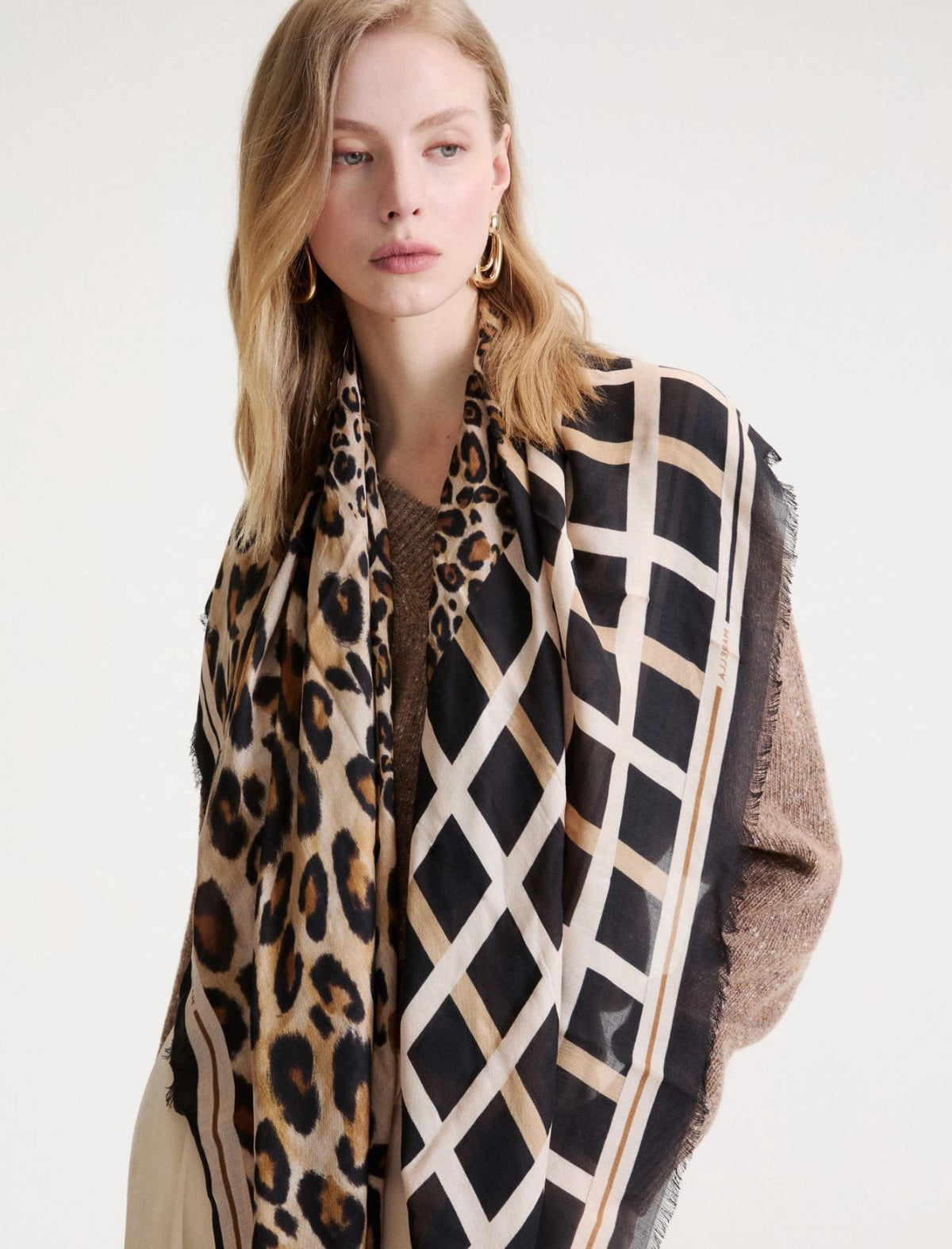 Marella Scialle in twill