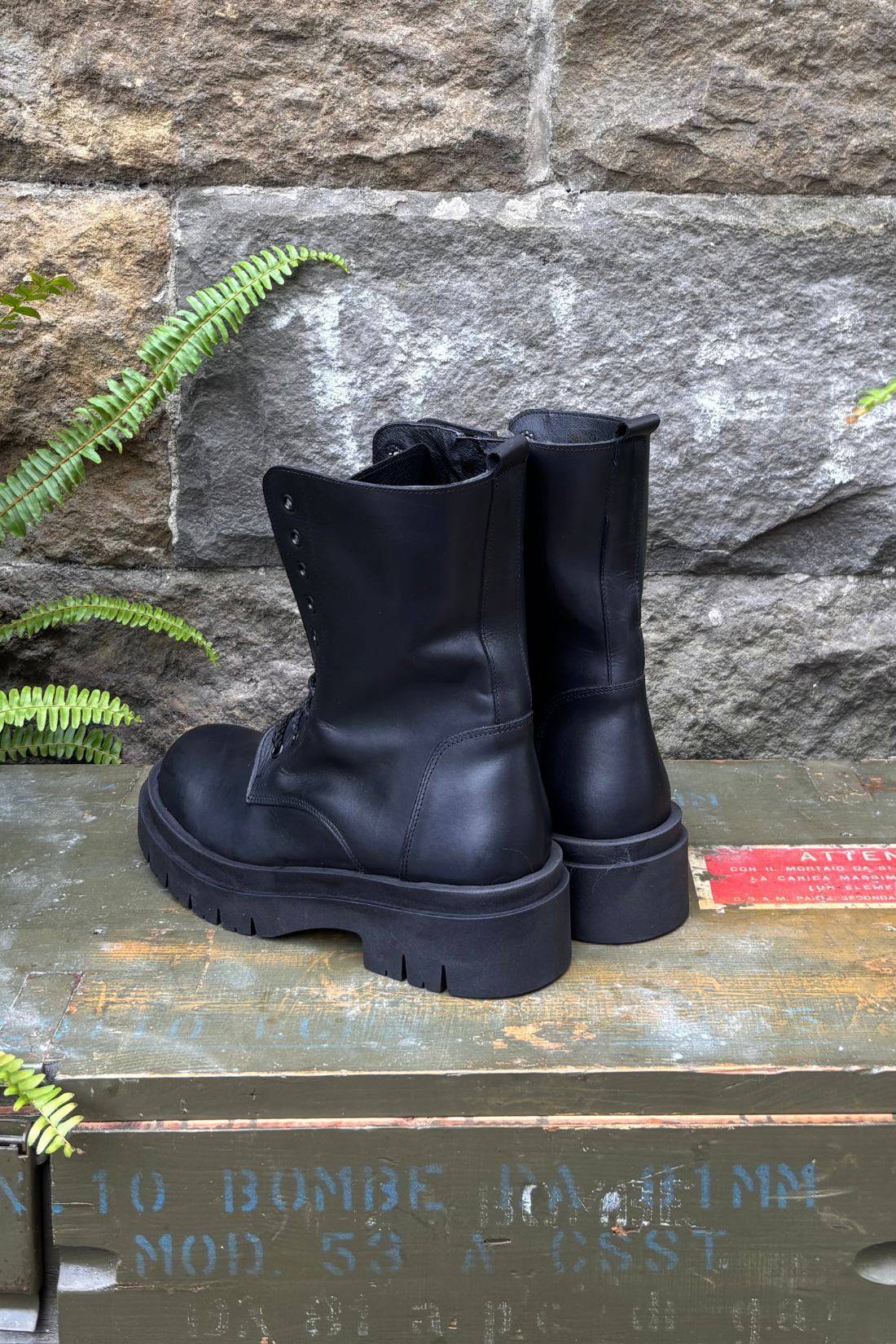 Luis Anne Ginevra 2040 vitello nero