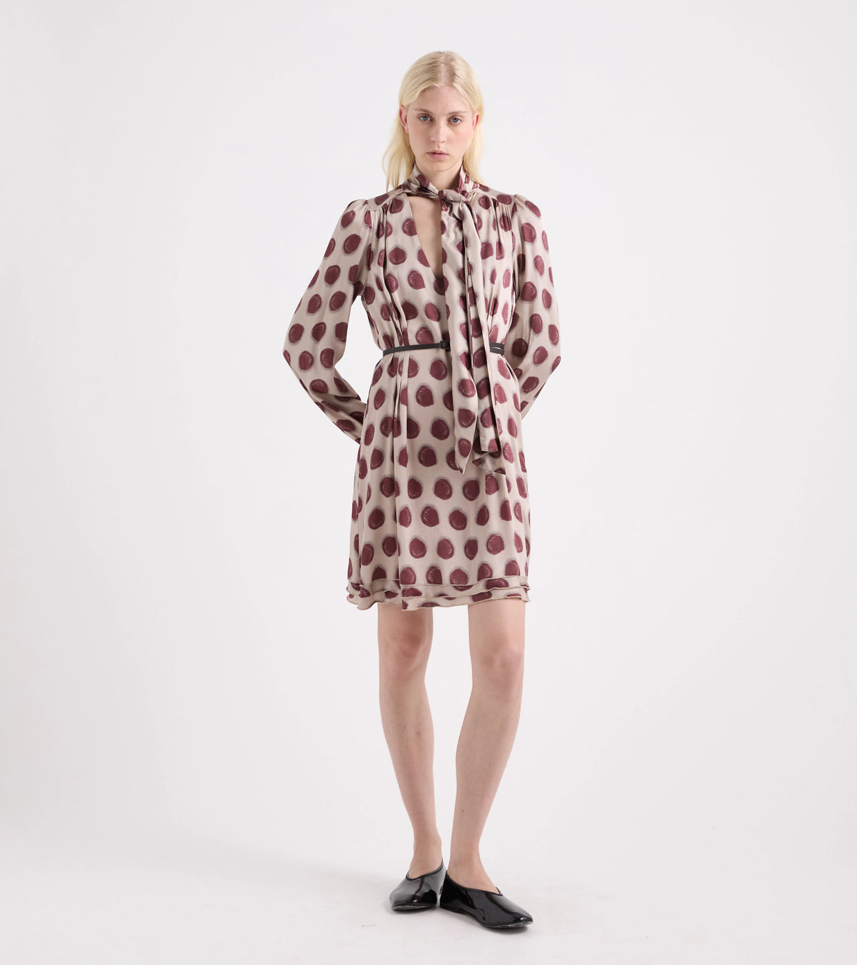 Alessia Santi - Abito con scollo a V e foulard pois bordeaux