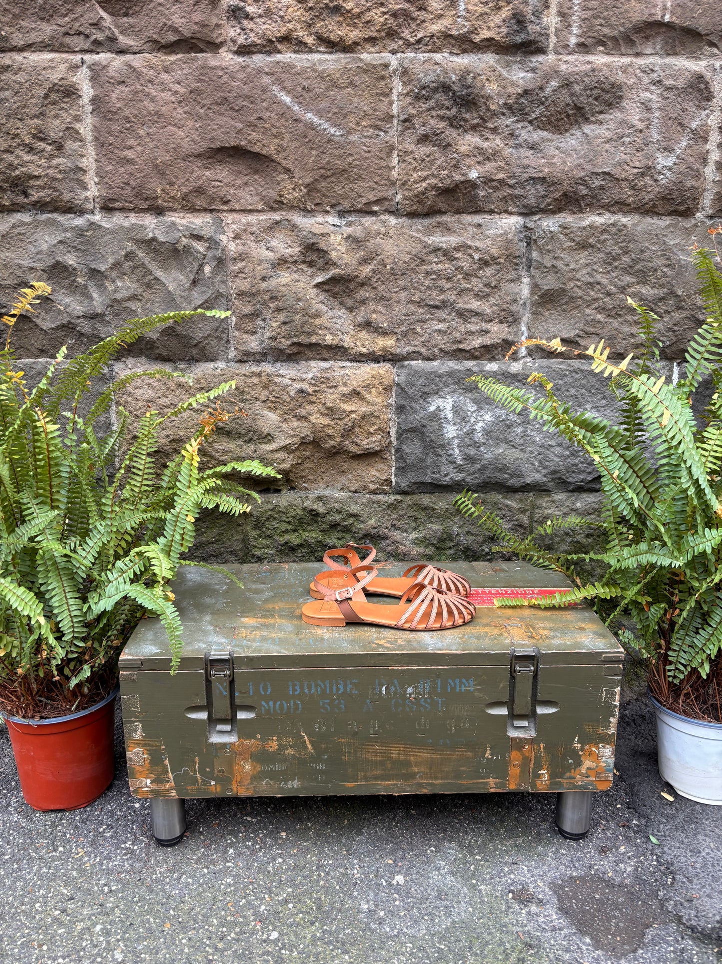 LUIS ANNE Sandalo flat/ragno