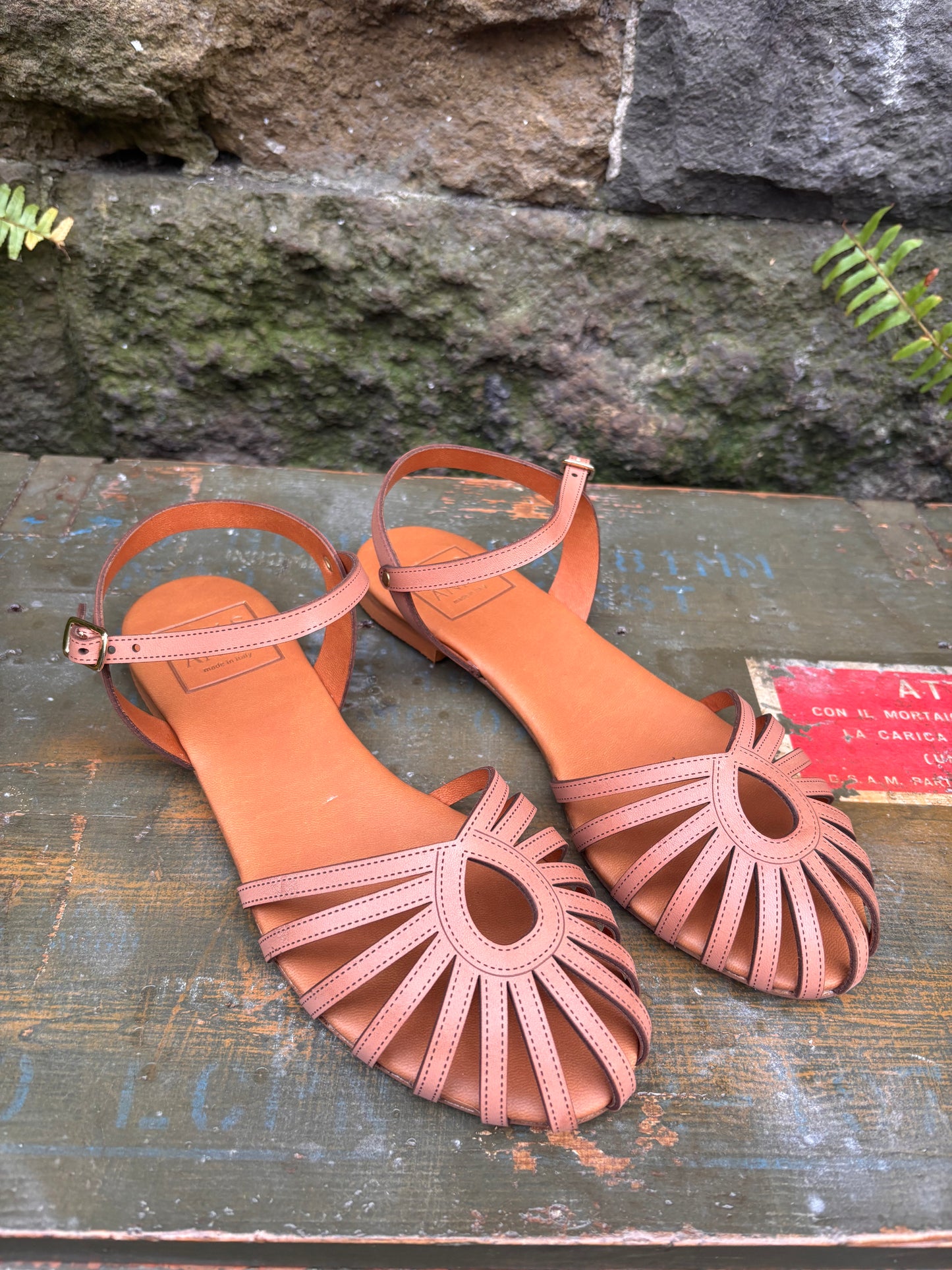 LUIS ANNE Sandalo flat/ragno