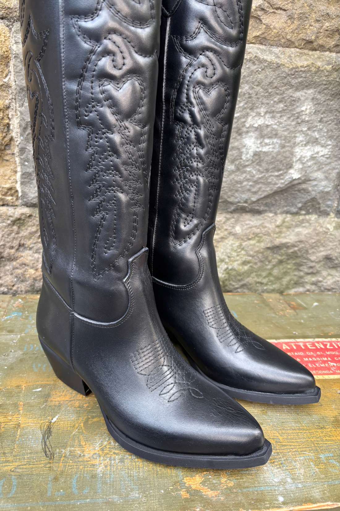 LUIS ANNE Classic Tex Vitello Nero KRIZIA926