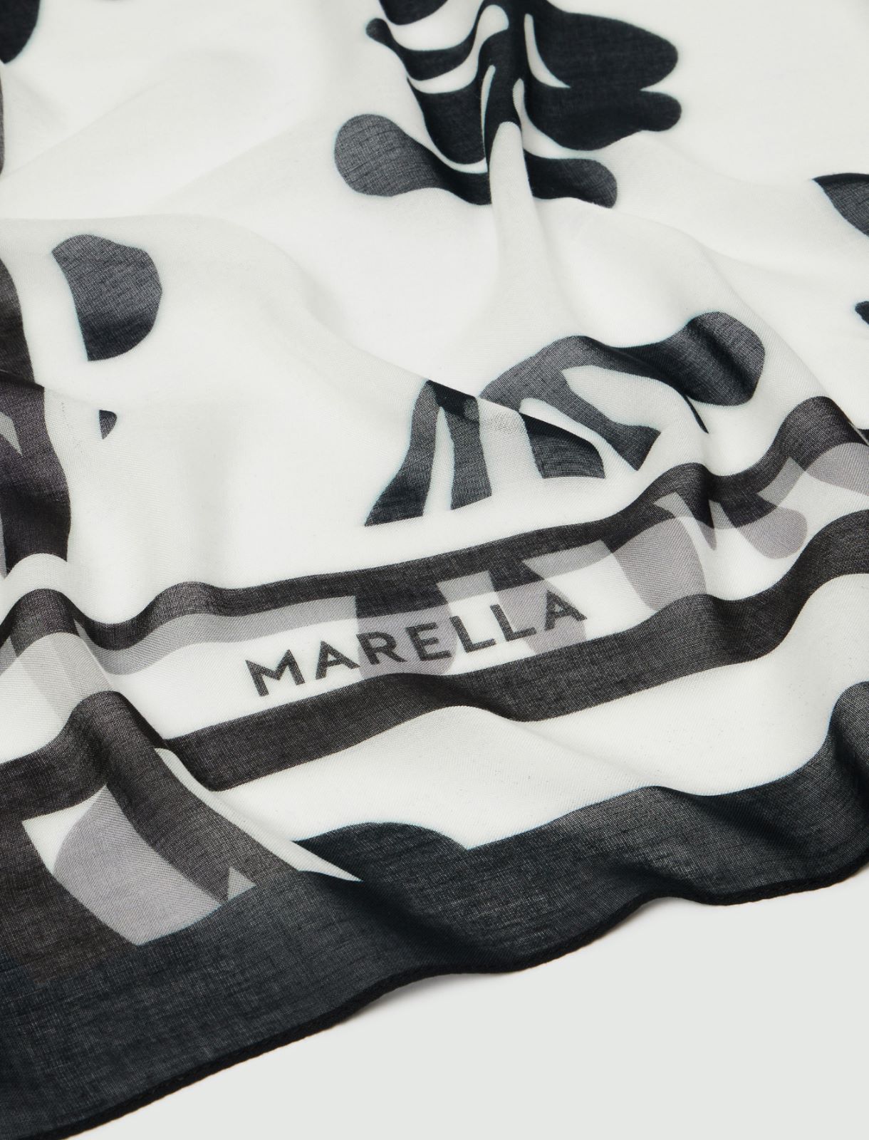 Marella Stola in viscosa stampata