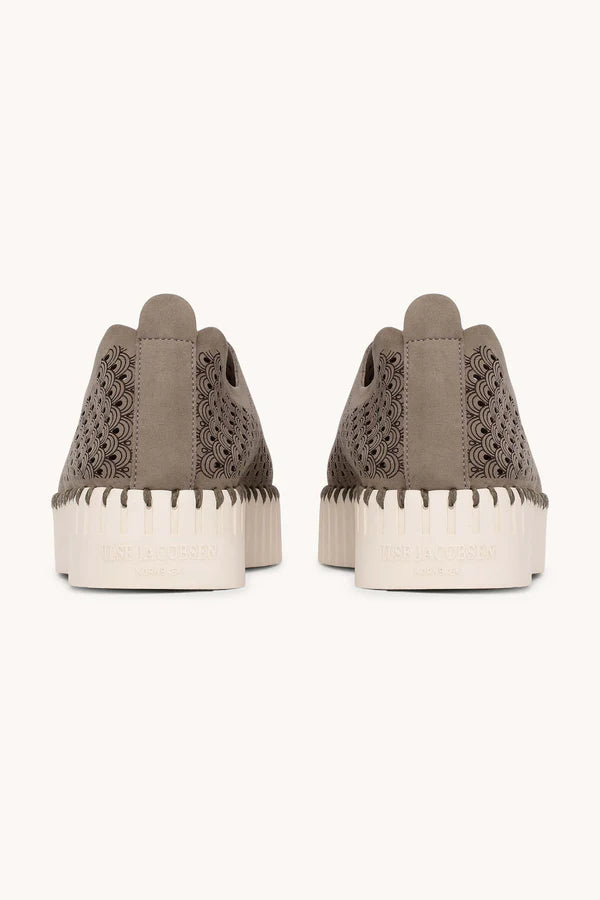 ILSE JACOBSEN TULIP PLATFORM