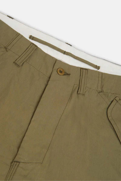 UNIVERSAL CARGO SHORTS