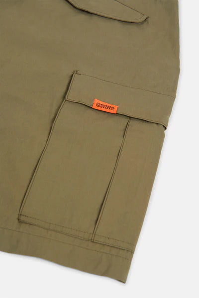 UNIVERSAL CARGO SHORTS