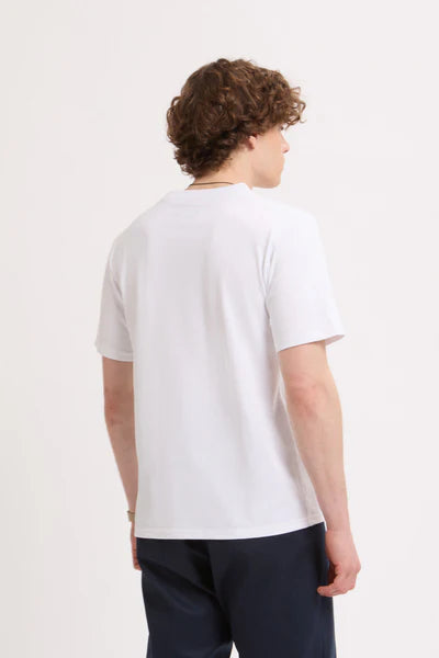 UNIVERSAL T-shirt con tasca
