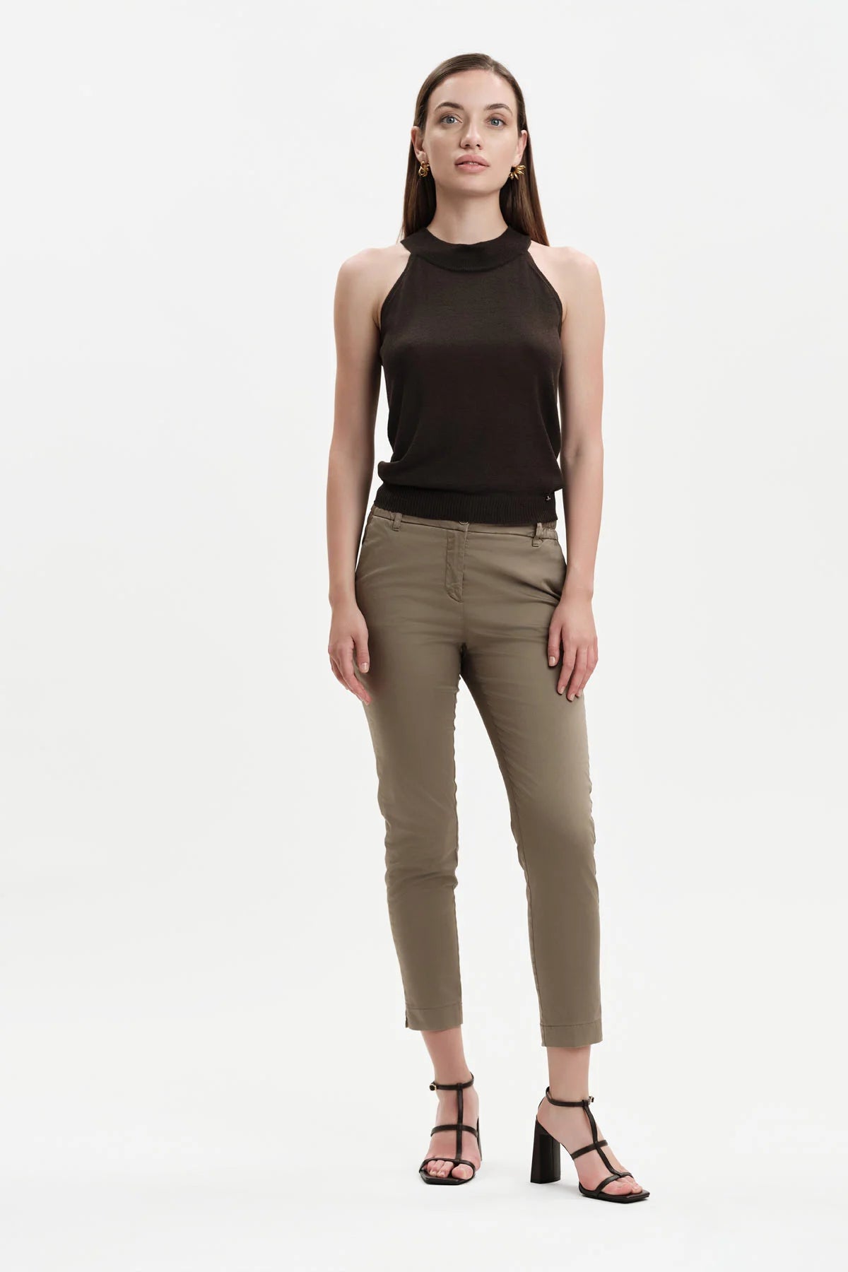 WHITE WISE TOP IN MAGLIA CON SCOLLO AMERICA VISCOSA SETA