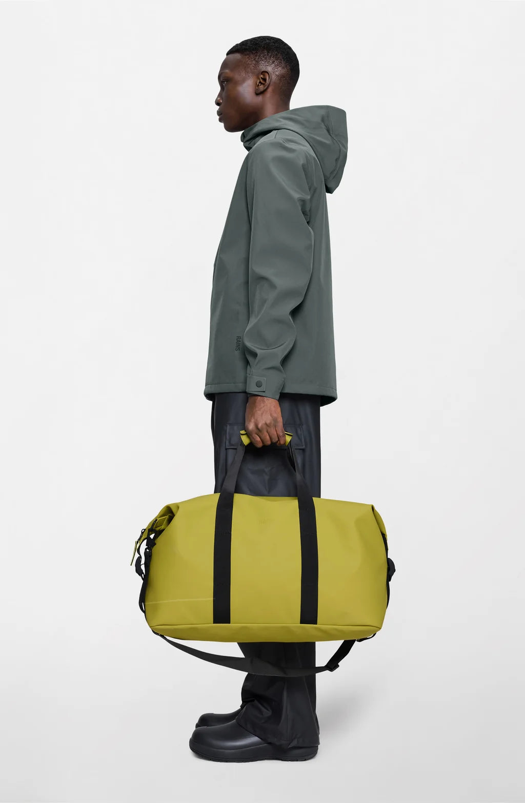 RAINS Hilo Weekend Bag